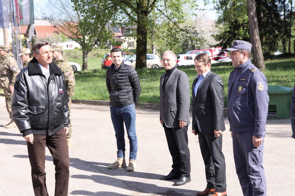 Ministra Hojs in Tonin sta z županom Črnomlja Kavškom pričakala predsednika republike Pahorja